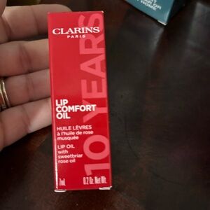 Clarins Lip Comfort Oil - Bold Red Packaging